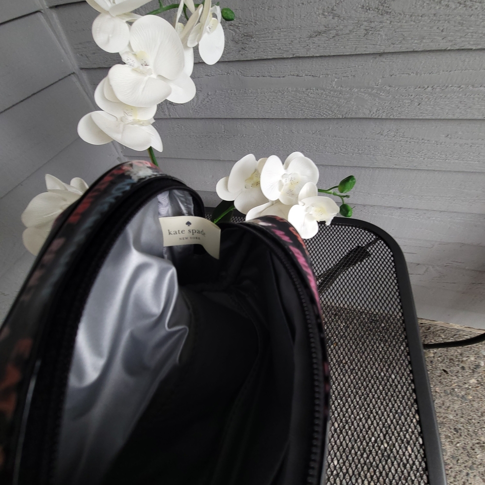 Kate Spade Davie In The Spotlight Cosmetic Bag - Picture 4 of 9